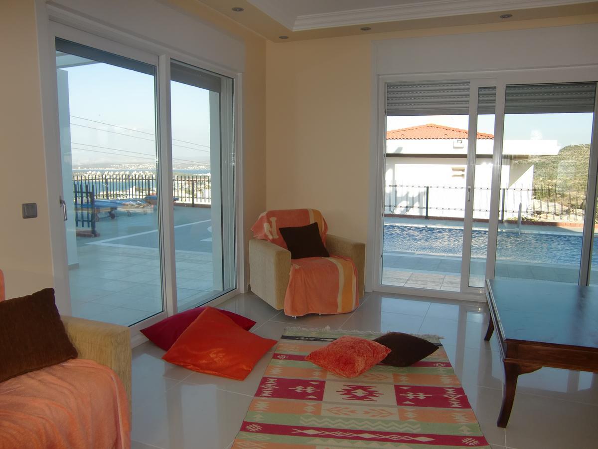 Luxury Villa With Amazing View, Кешме Экстерьер фото