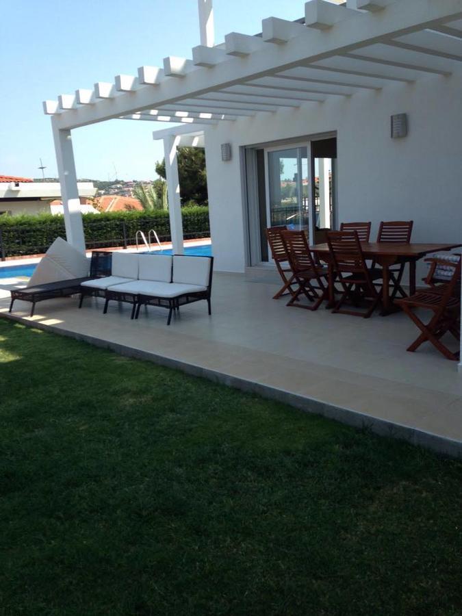 Luxury Villa With Amazing View, Кешме Экстерьер фото